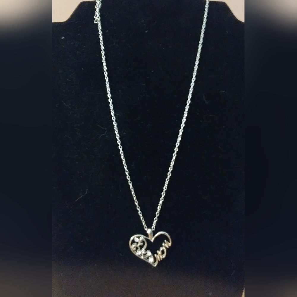 New mom heart stainless steel necklace, Mother's Day gift,  T5B5D